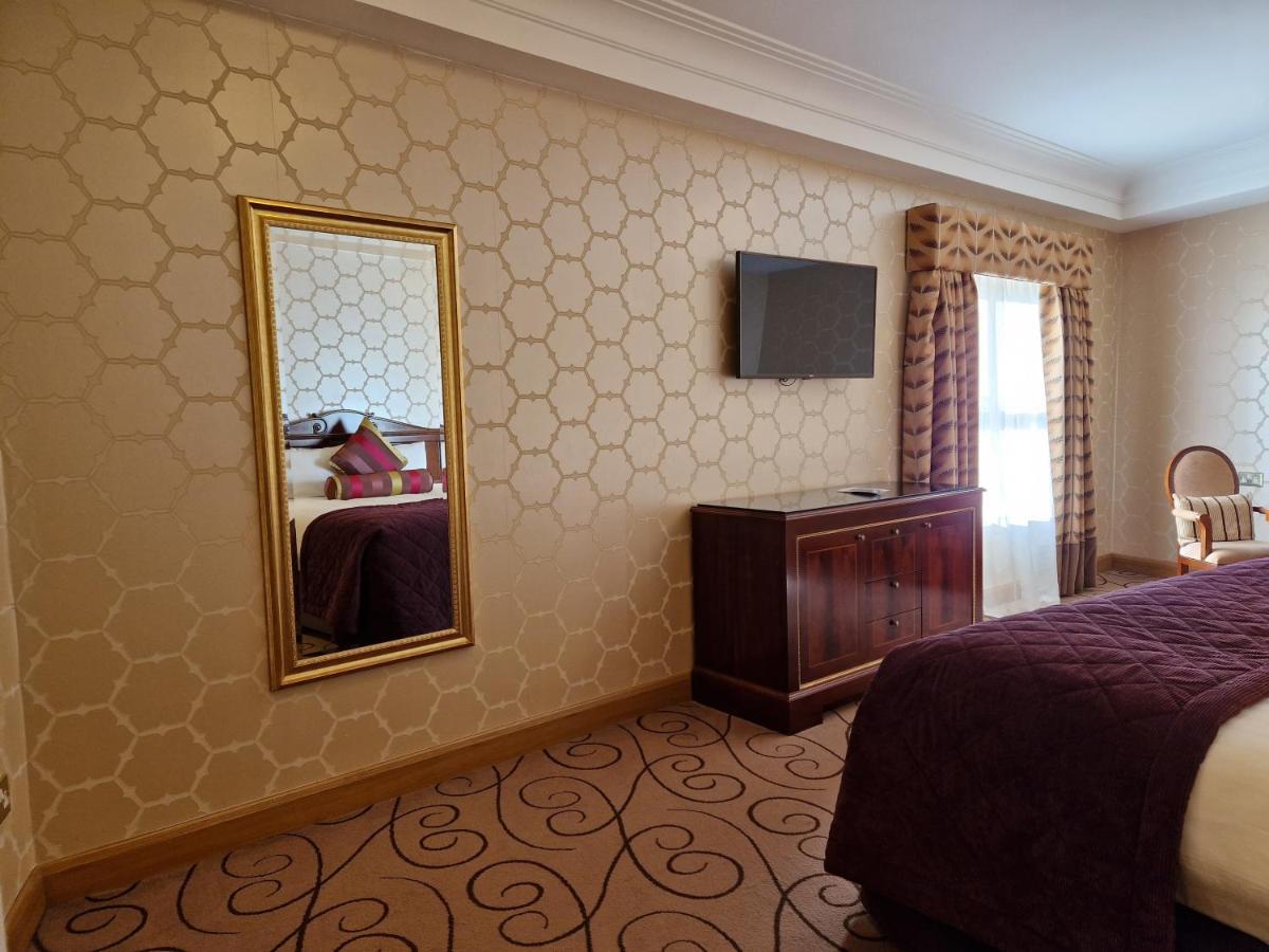 Lawlors Hotel Naas Exterior photo